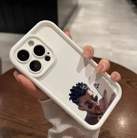 📱FUNDA BAD BUNNY📱