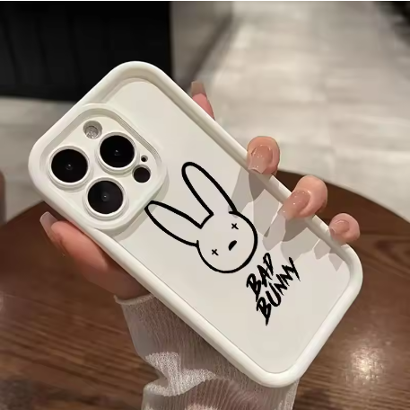 📱FUNDA BAD BUNNY📱